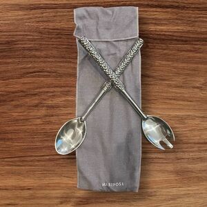 Meriposa serving set with original fabric bag.